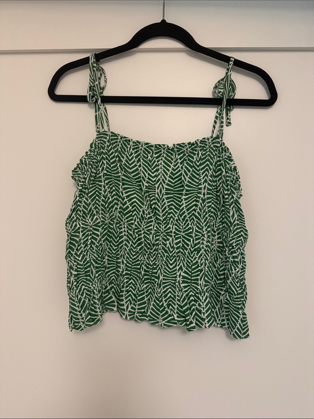 Gianni Bini Green and White Printed Tie-Strap Camisole